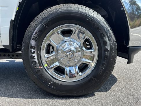 New 2026 RAM 2500 Tradesman w/ Chrome Appearance Group AWD/4WD image 13