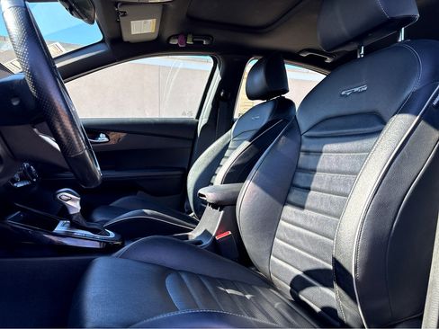 Used 2022 Kia Forte GT-Line w/ GT-Line Premium Package image 10