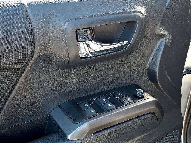 Certified 2023 Toyota Tacoma TRD Off-Road AWD/4WD image 11
