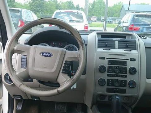 Used 2010 Ford Escape XLT FWD image 10