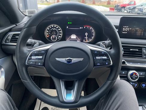 Used 2023 Genesis G70 2.0T image 5