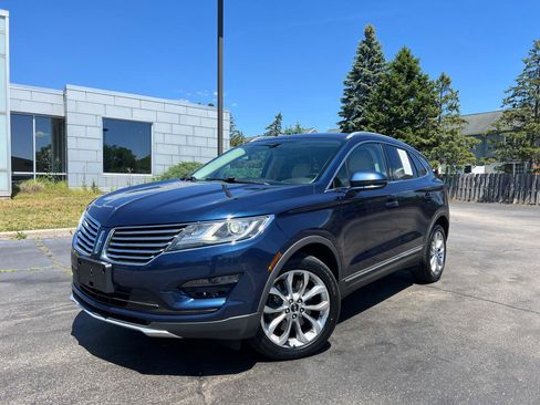 Used 2016 Lincoln MKC Select AWD/4WD image 3