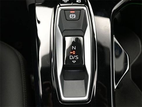 Certified 2025 Audi Q5 Premium w/ Convenience Package image 26