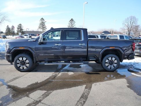 New 2026 GMC Sierra 3500 Denali w/ Denali Reserve Package image 7