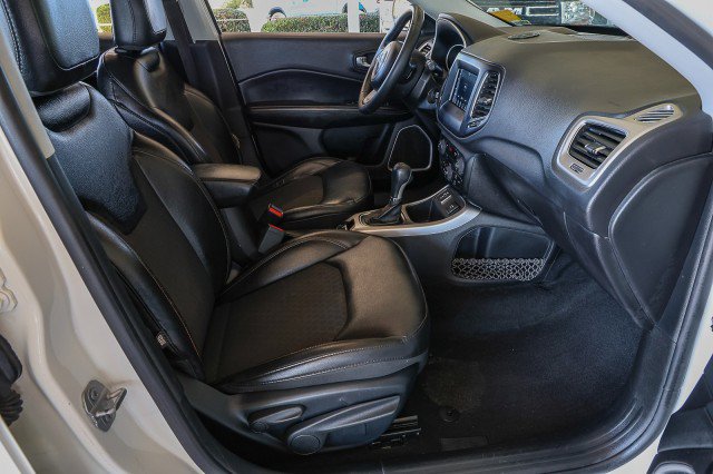 Used 2018 Jeep Compass Latitude w/ Popular Equipment Group FWD image 31