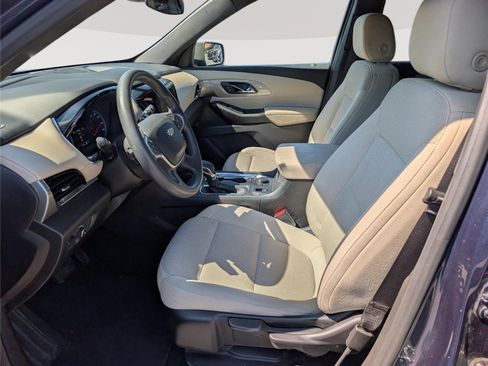 Used 2023 Chevrolet Traverse LS AWD/4WD image 17