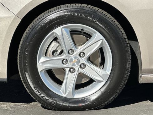 Used 2023 Chevrolet Malibu LT image 25