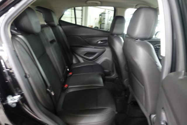 Used 2022 Buick Encore Preferred w/ Safety Package AWD/4WD image 23