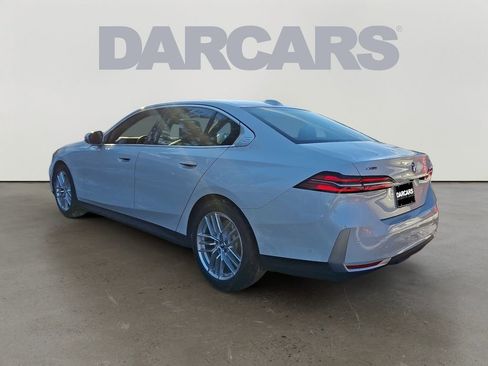 Used 2025 BMW 530i xDrive image 4