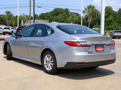 Used 2026 Toyota Camry LE FWD image 22