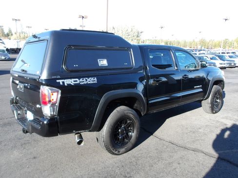 Used 2021 Toyota Tacoma TRD Off-Road image 5