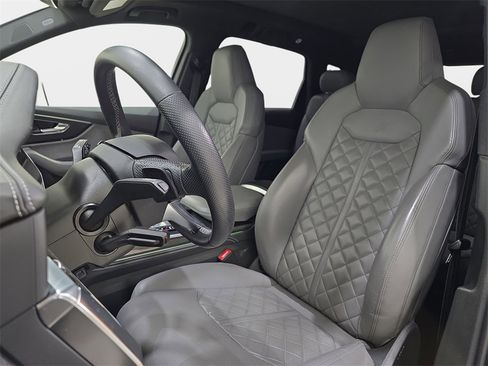 Used 2022 Audi SQ7 Prestige image 18