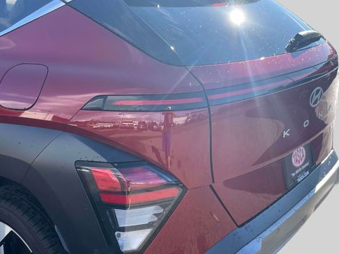 Used 2024 Hyundai Kona Limited AWD/4WD image 10