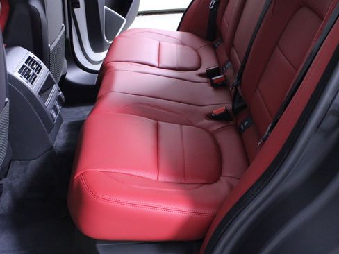 New 2025 Jaguar F-PACE R-Dynamic S image 10