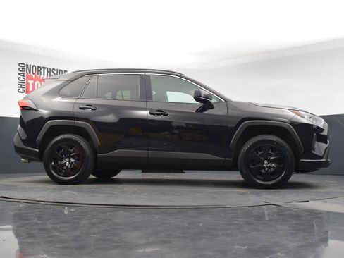 Used 2021 Toyota RAV4 LE image 27