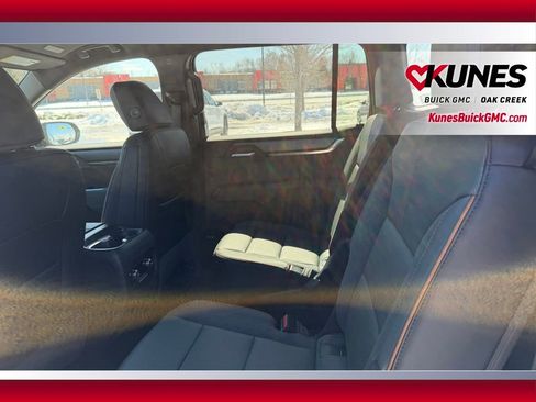 New 2026 GMC Acadia AT4 w/ Luxury Package image 5