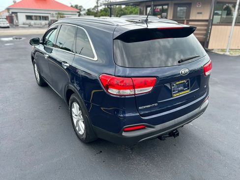 Used 2017 Kia Sorento AWD image 10