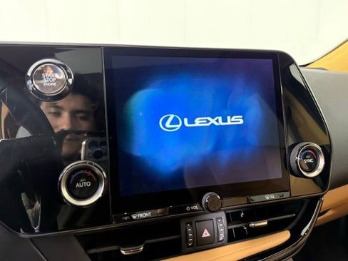Used 2025 Lexus NX 250 FWD w/ Towing Package (2000 Lbs) image 20