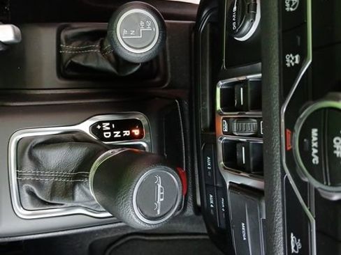 New 2025 Jeep Gladiator Sport image 43