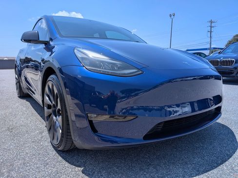 Used 2023 Tesla Model Y Performance AWD/4WD image 22