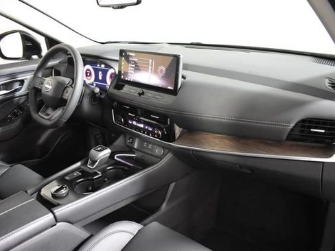 Certified 2026 Nissan Rogue Platinum w/ Platinum Premium Package AWD/4WD image 39