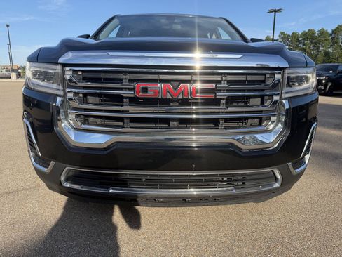 Used 2021 GMC Acadia SLE w/ Driver Convenience Package FWD image 24