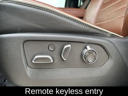 Used 2023 GMC Yukon XL Denali Ultimate image 16