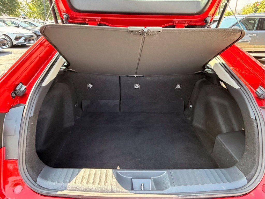 Used 2026 Toyota Prius LE FWD image 8