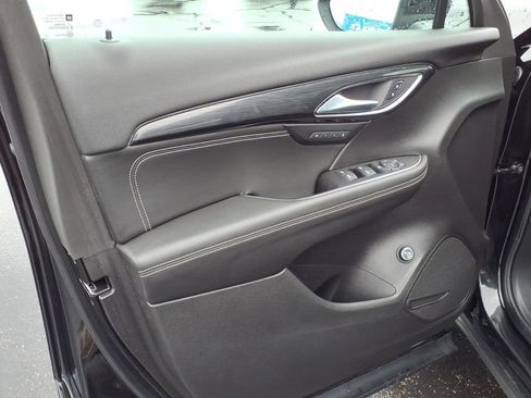 Used 2023 Buick Envision Essence AWD/4WD image 8