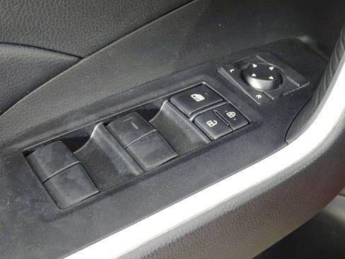 Used 2022 Toyota RAV4 LE image 16