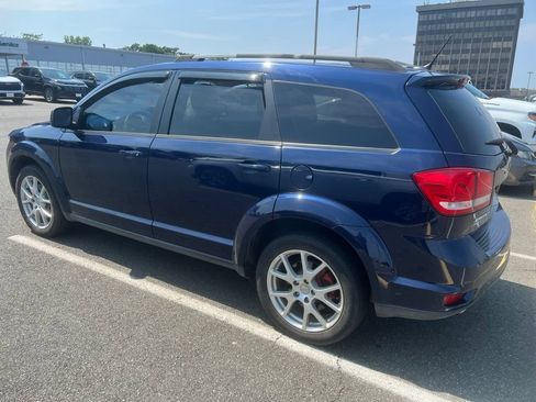 Used 2017 Dodge Journey SXT w/ Premium Group AWD/4WD image 2
