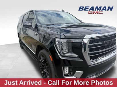 Used 2022 GMC Yukon XL SLT w/ SLT Premium Package