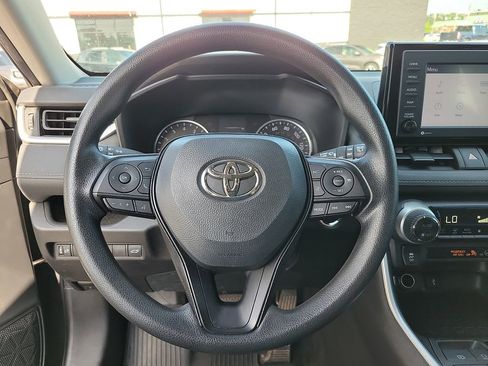 Used 2022 Toyota RAV4 XLE w/ Convenience Package FWD image 19