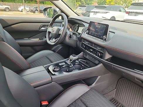 Used 2025 Nissan Rogue SV w/ Rock Creek Premium Package AWD/4WD image 20