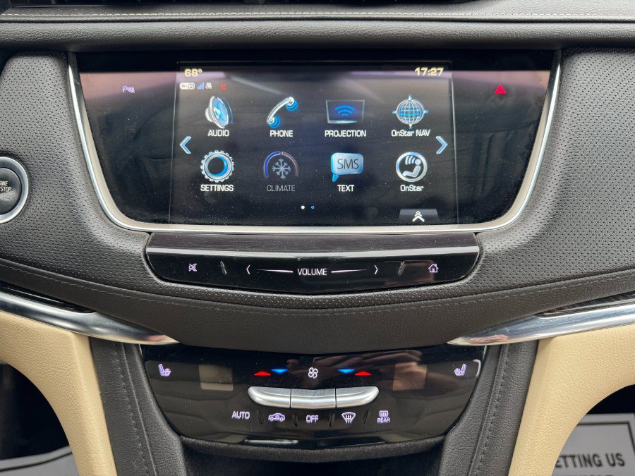 Used 2018 Cadillac XT5 AWD image 22