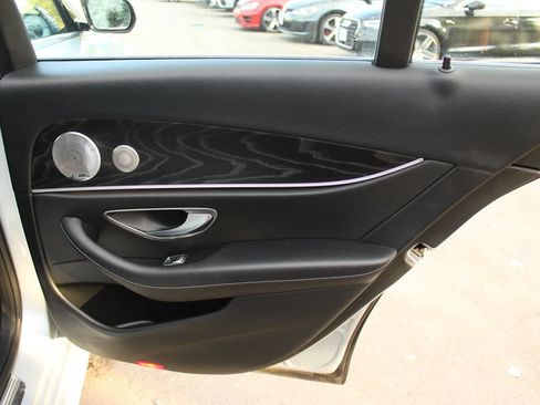 Used 2017 Mercedes-Benz E 300 image 39