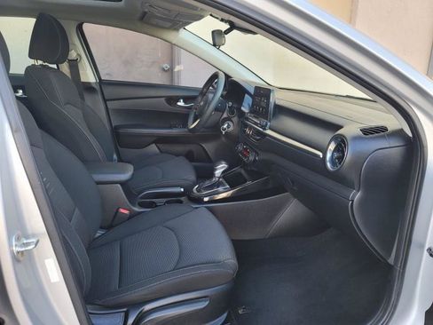 Used 2019 Kia Forte S w/ S Premium Package FWD image 19