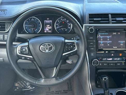 Used 2017 Toyota Camry XLE w/ Moonroof Package FWD image 15