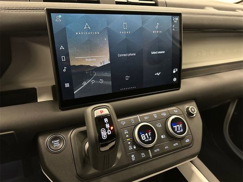 Used 2025 Land Rover Defender 110 S image 20