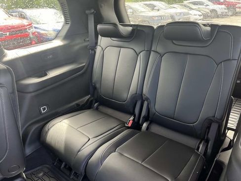 New 2026 Jeep Grand Cherokee L Limited w/ MOPAR Finishing Package AWD/4WD image 20