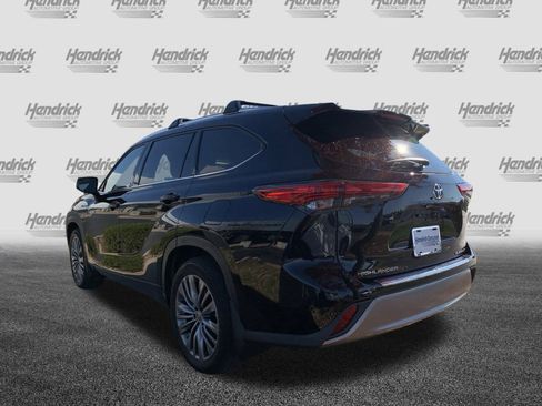 Used 2020 Toyota Highlander Limited Platinum image 8