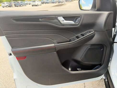 Used 2023 Ford Escape ST-Line w/ Tech Pack #1 AWD/4WD image 13