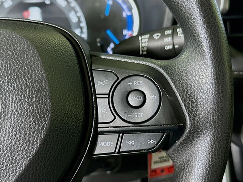 Used 2025 Toyota RAV4 LE image 17