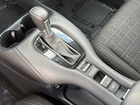 Certified 2025 Honda HR-V LX image 24