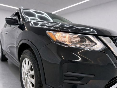 Used 2018 Nissan Rogue SV image 35