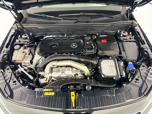 Certified 2025 Mercedes-Benz GLB 250 4MATIC image 30