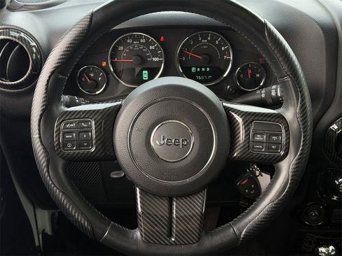 Used 2015 Jeep Wrangler Unlimited Sahara w/ Connectivity Group image 12