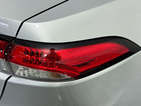 Used 2023 Toyota Corolla LE image 44