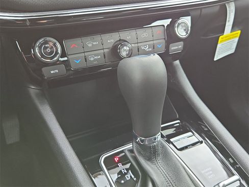 New 2026 Jeep Compass Limited image 14