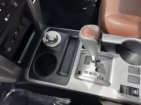 Used 2020 Toyota 4Runner Limited AWD/4WD image 17